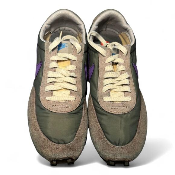 US 10.5 Nike Daybreak SP – Olive/Gray retro runner purple swoosh - Picture 1 of 4